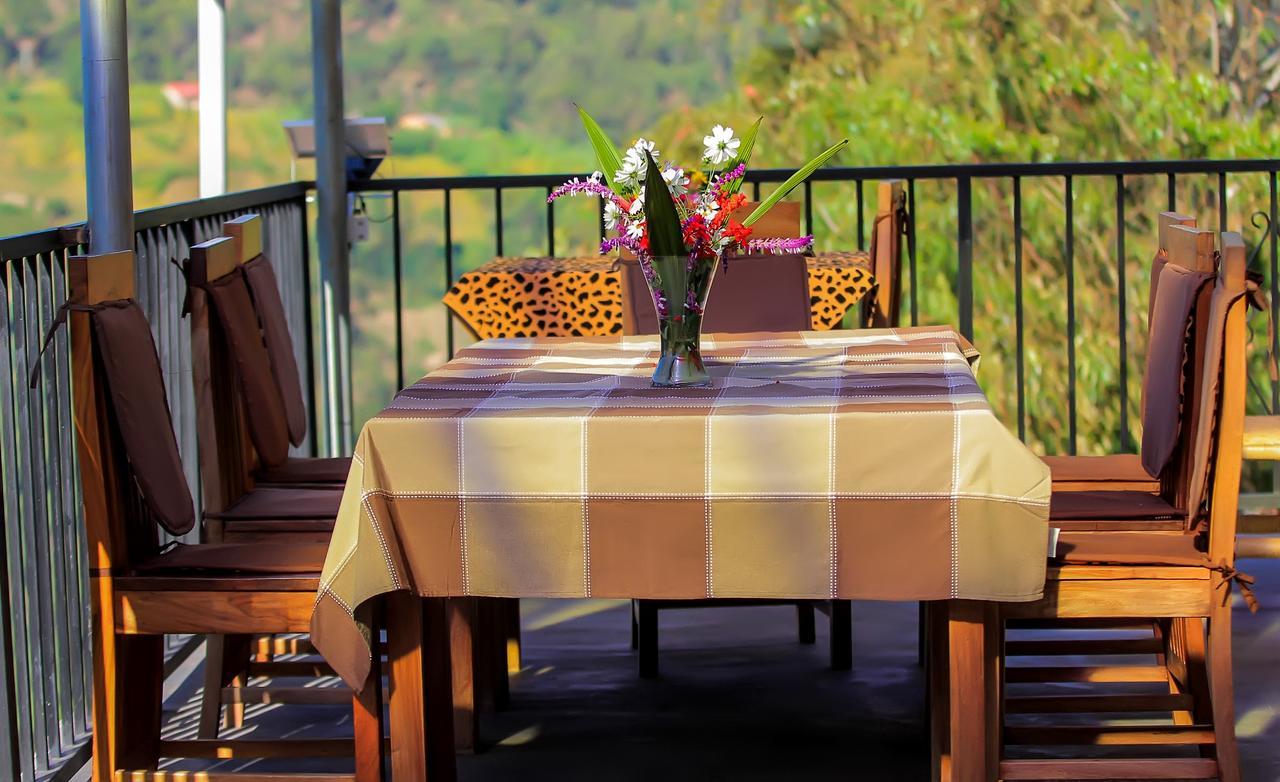 Lake Mulehe Gorilla Lodge Kisoro Ngoại thất bức ảnh